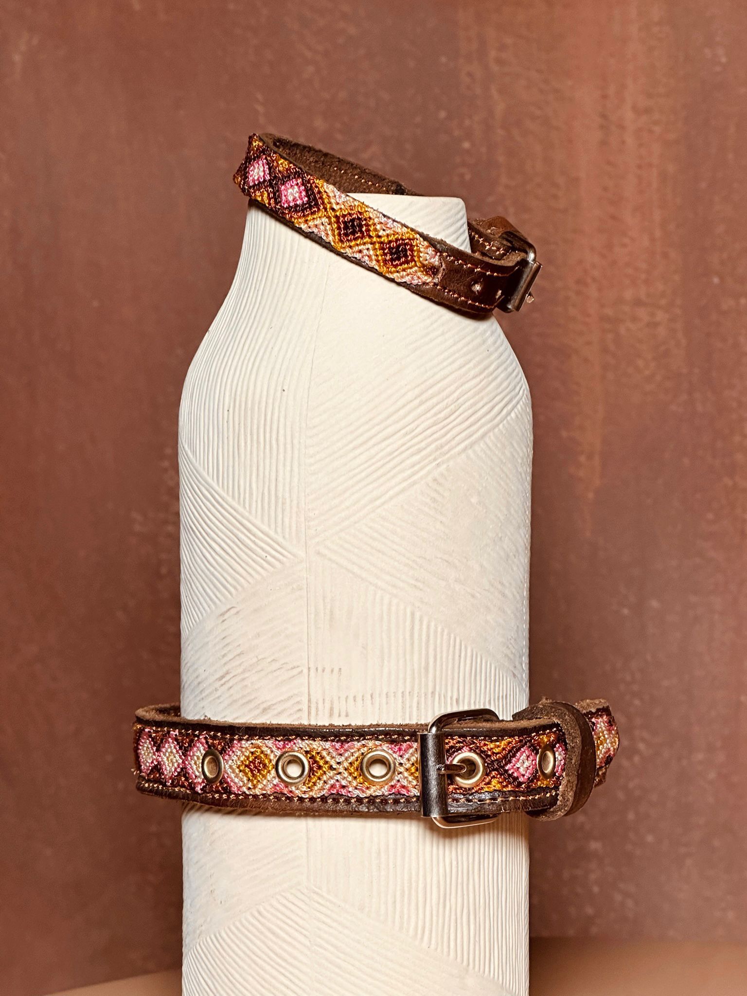 Collar artesanal bordado a mano