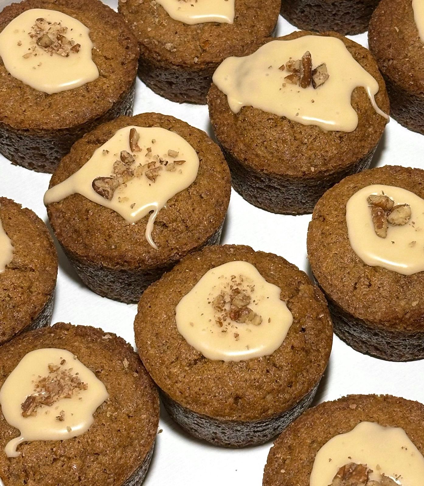 Cupcake de zanahoria con frosting de queso crema — Luchy